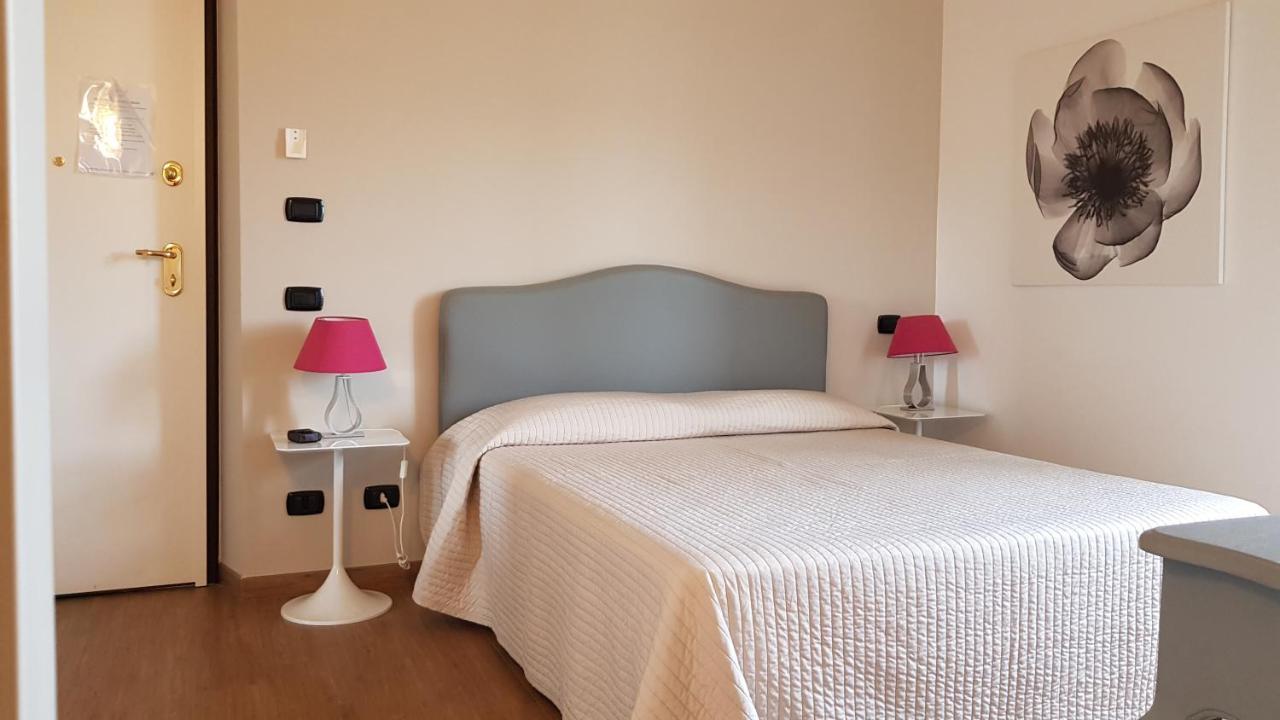 Il Casale Degli Ulivi - Agriturismo - Tenimenti Leone Lanuvio Exterior foto