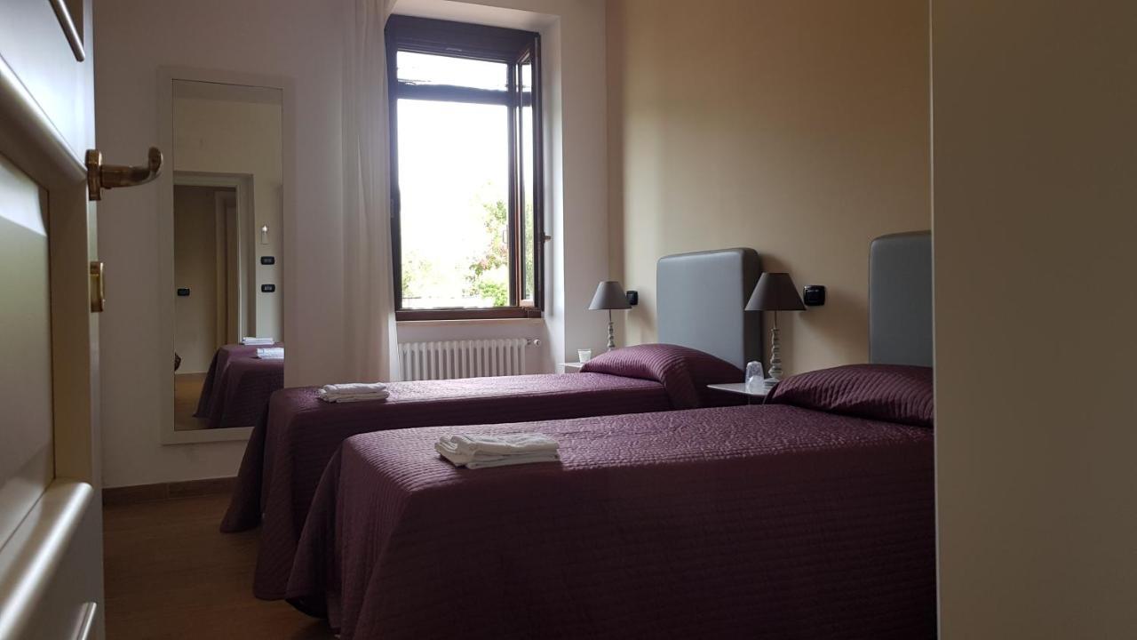 Il Casale Degli Ulivi - Agriturismo - Tenimenti Leone Lanuvio Exterior foto